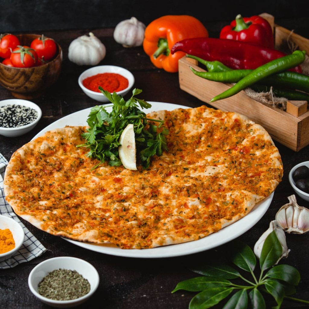 معرفی غذاهای معروف ترکیه (لاهماجون)